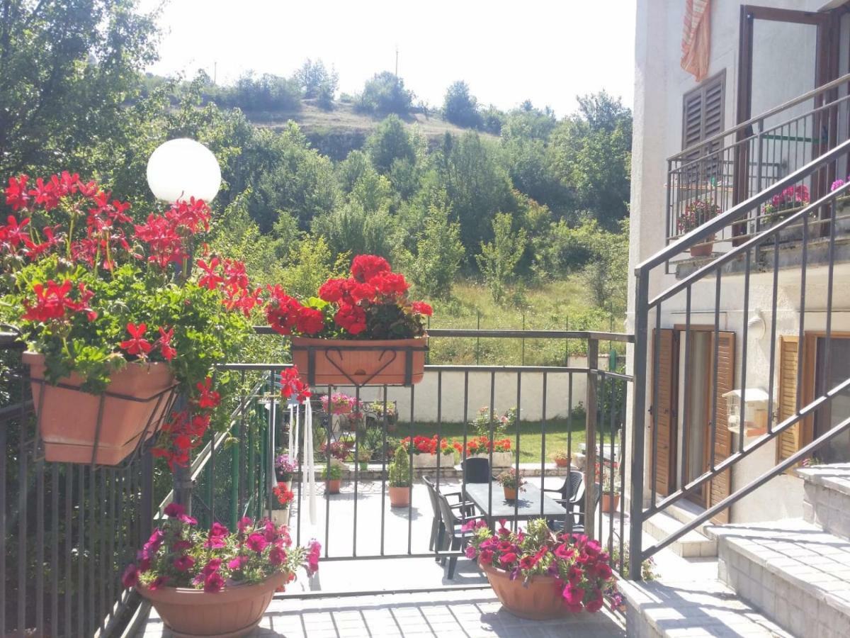 Hotel Il Bucaneve Barrea Exterior foto